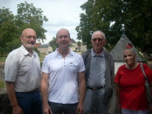 De droite à gauche : Josiane Buny, secrétaire du CLC ; Jean-Claude Bardeau, vice-président ; Arnaud Dessolier et Gérard Przysiezna, président.