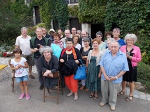 A gauche, Caroline Dassac, présidente des amis des bords de Creuse.