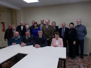 Au premier plan, à droite, Stéphane Gonin, président de la 963e section des médaillés militaires.