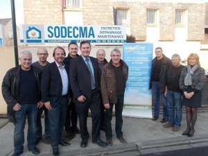 Gilles Nempont, Michel Clavandier et une partie du personnel des deux entreprises.