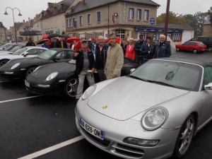 Ici, sur la place des Augustins où les porsches ont passé une partie de la matinée de dimanche dernier 5 octobre.